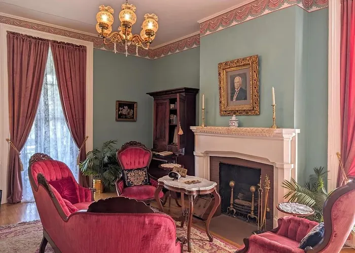 Downtown Historic Home, Easy Walk From State Street