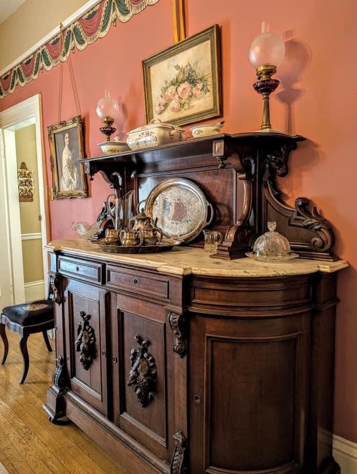 Holiday home Downtown Historic Home, Easy Walk From State Street *